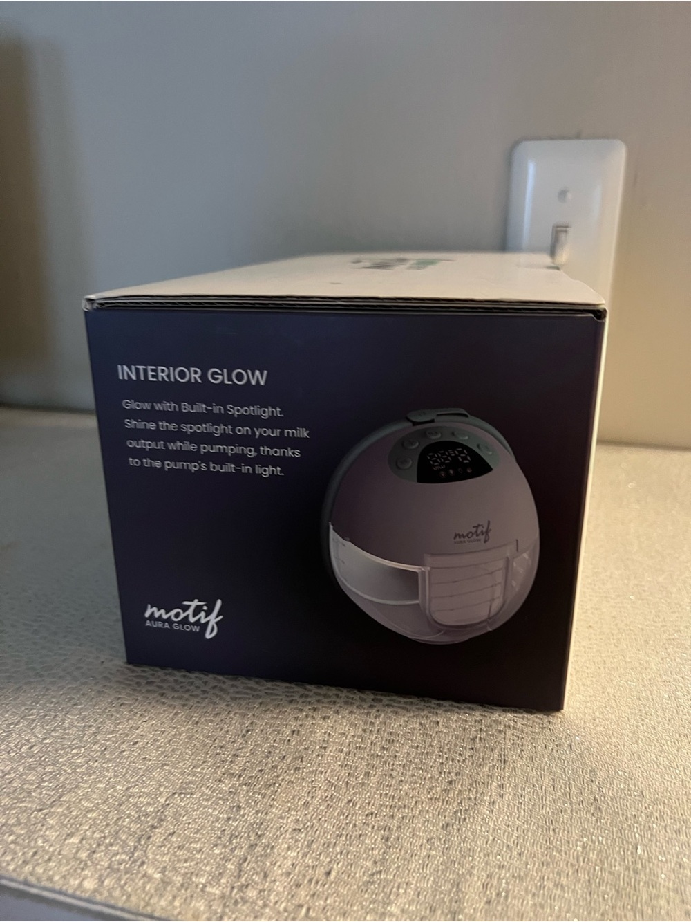 NIB Motif Aura Glow Wearable Breast Pump - Picture 2 of 6